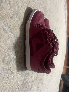 Nike Women’s Low Top Sneakers Burgundy and White